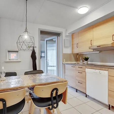 Appartamento Paula - 2-3km From The Sea By Interhome